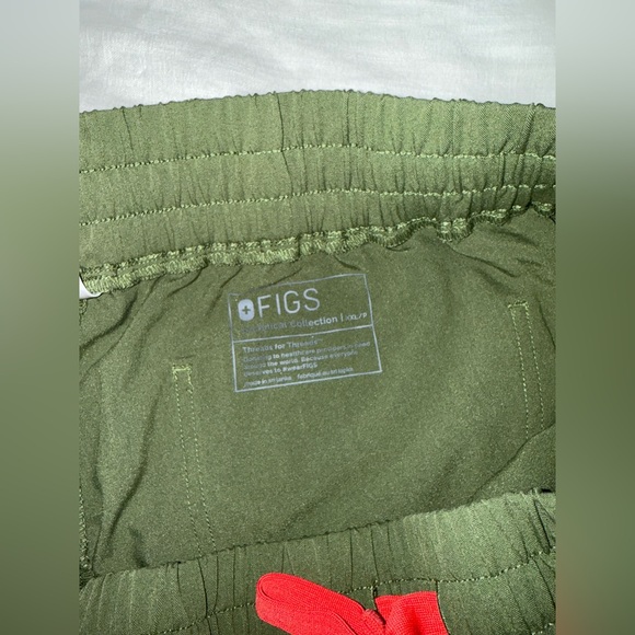 FIGS *LIMITED EDITION* Dark Olive High Waisted Zamora Scrub Pants XXL/P - Picture 4 of 5